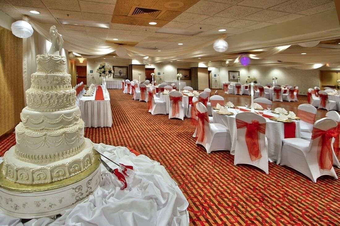 Hotel Ramada By Wyndham Midtown