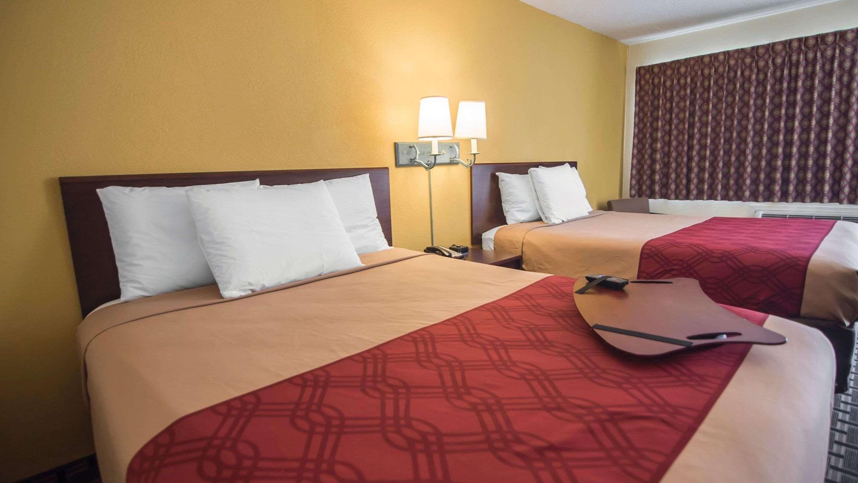 Super 8 By Wyndham Downtown Albuquerque