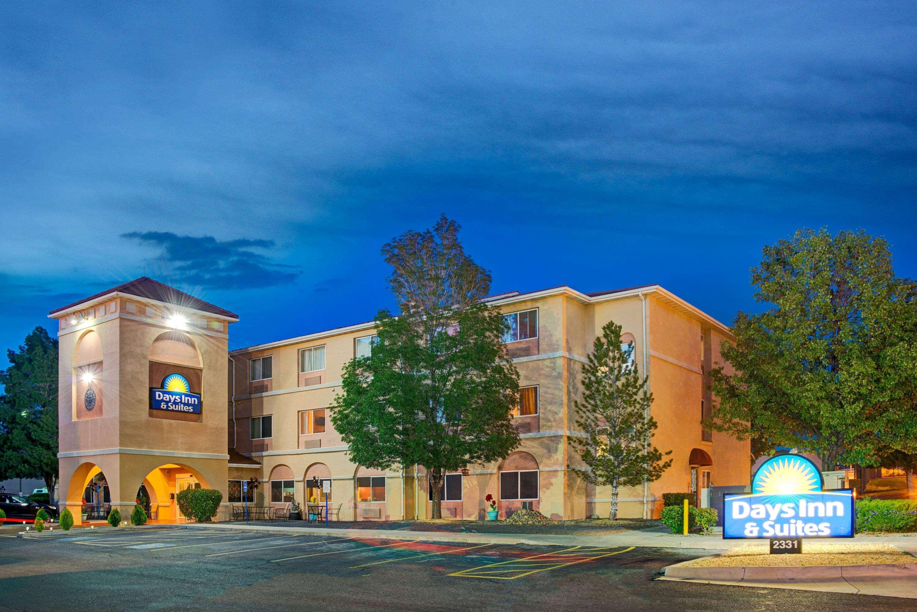 Days & By Wyndham Airport Albuquerque