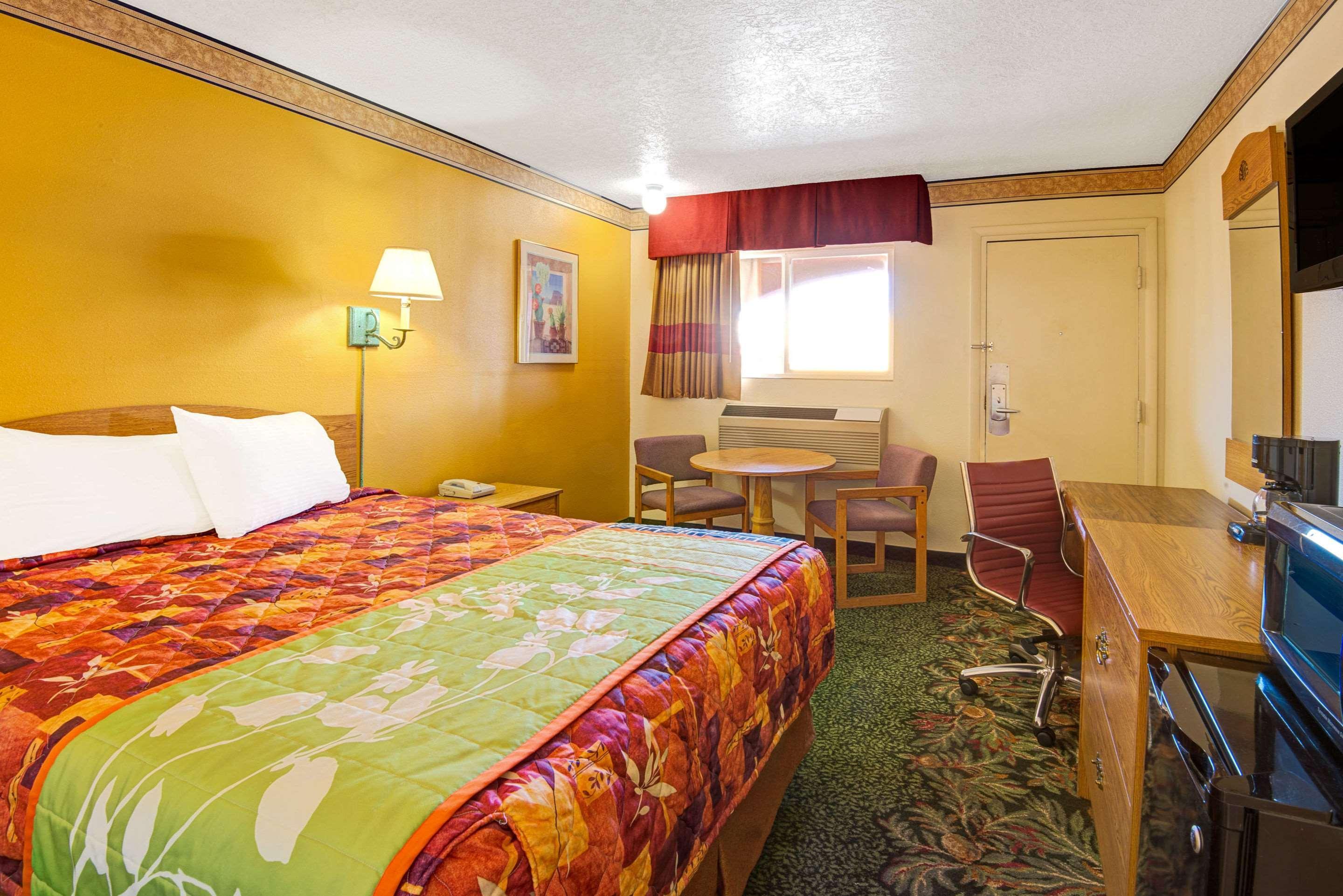 Inn Rodeway Downtown On Rt 66 Albuquerque