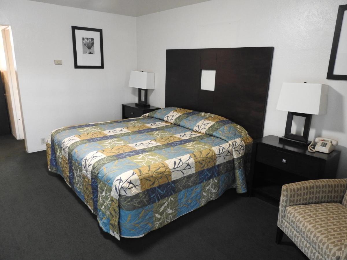 Inn Downtown 2*