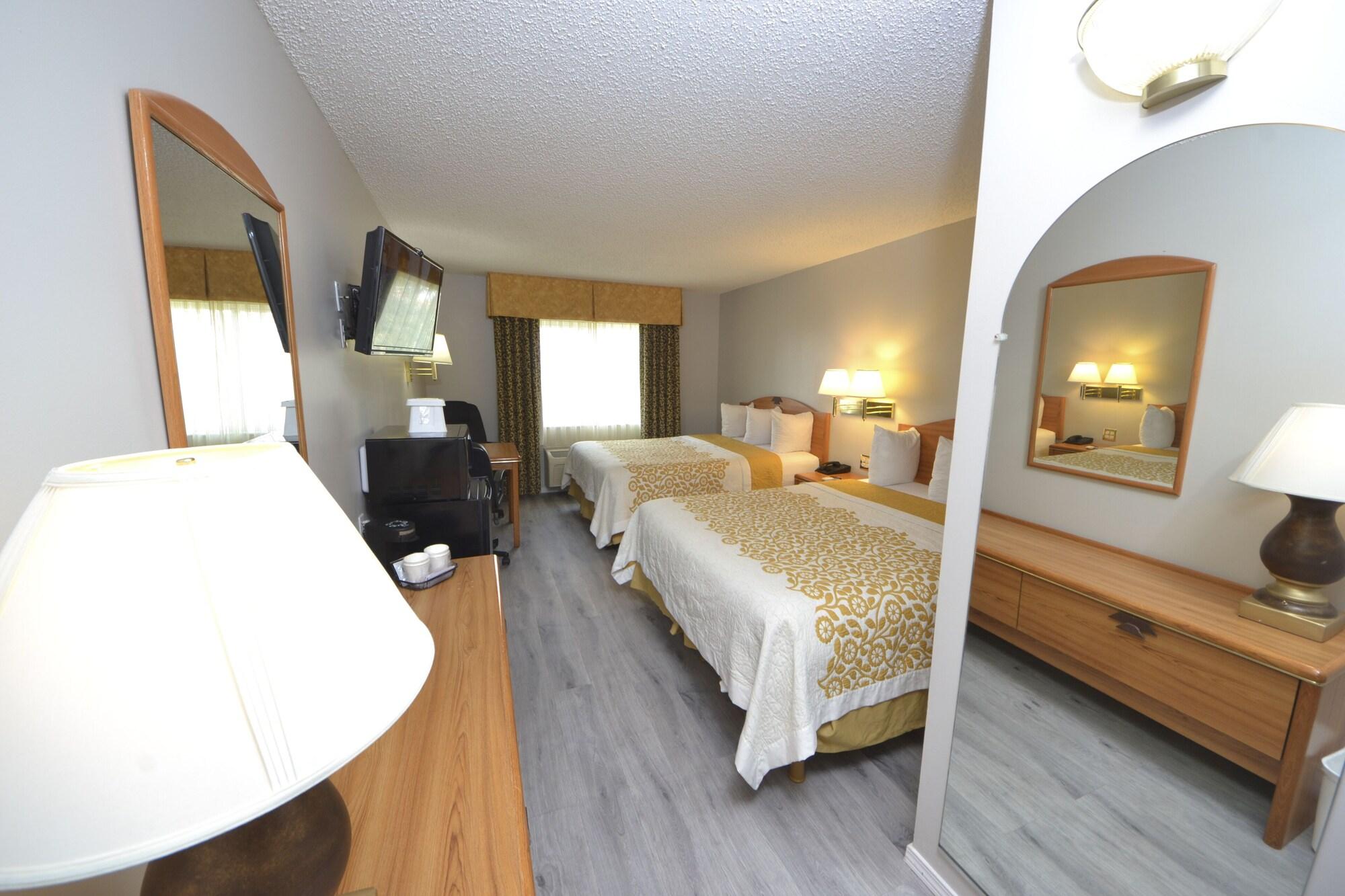 Days & By Wyndham Airport Hotel
