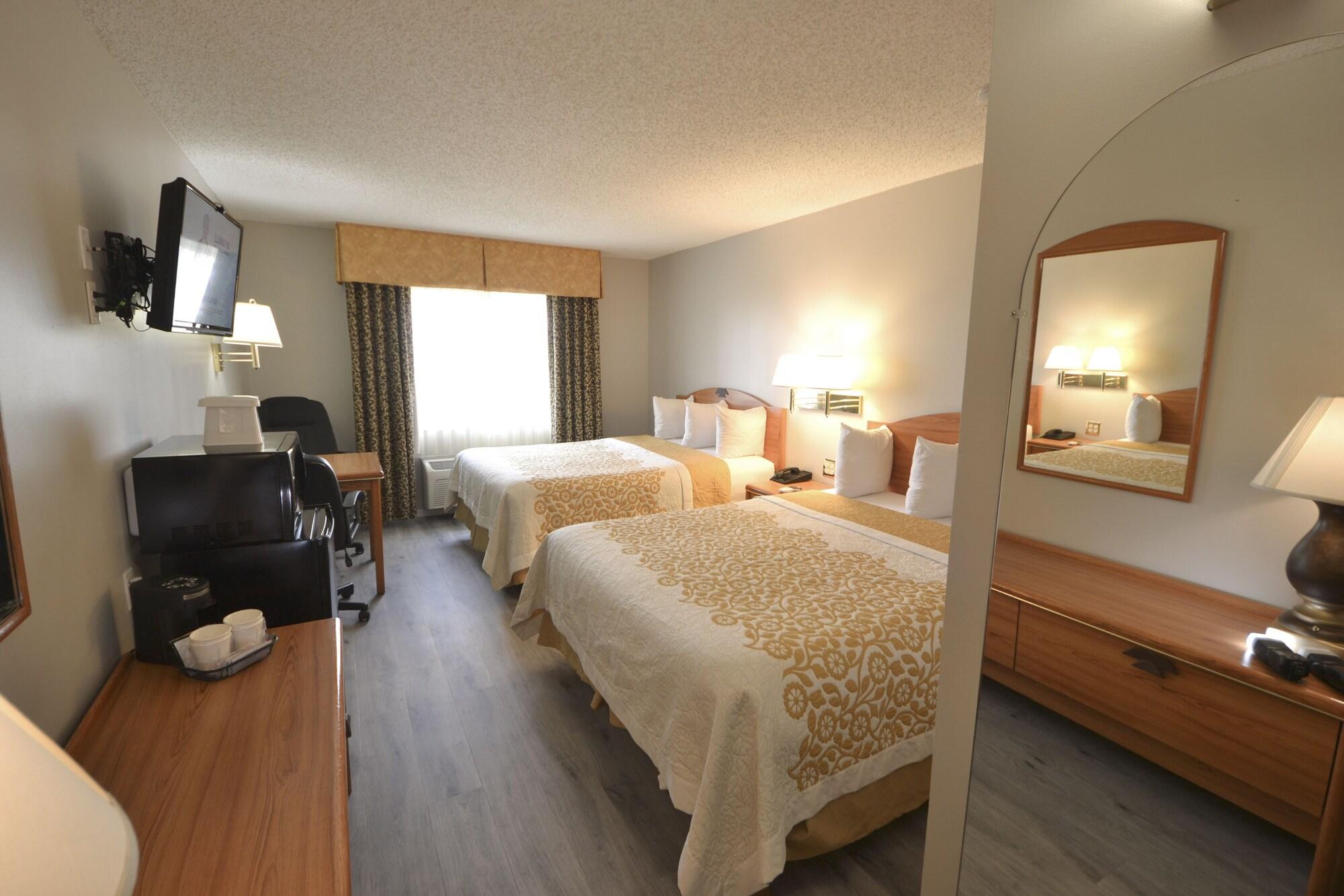 Days & By Wyndham Airport Hotel Albuquerque