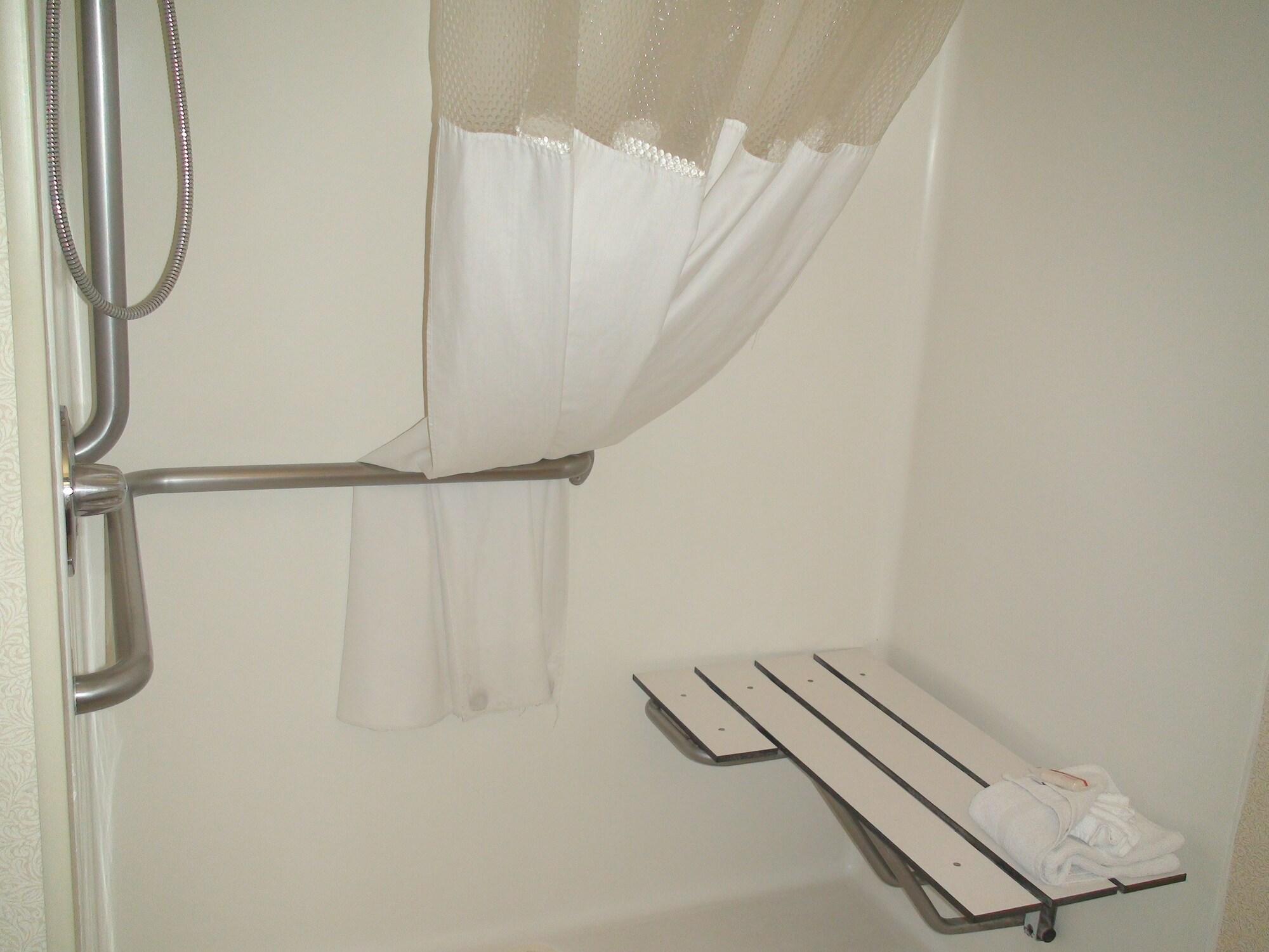 Days & By Wyndham Airport Hotel 2*