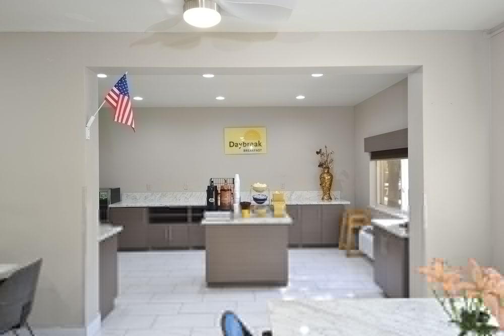 Hotel Days & By Wyndham Airport 2*