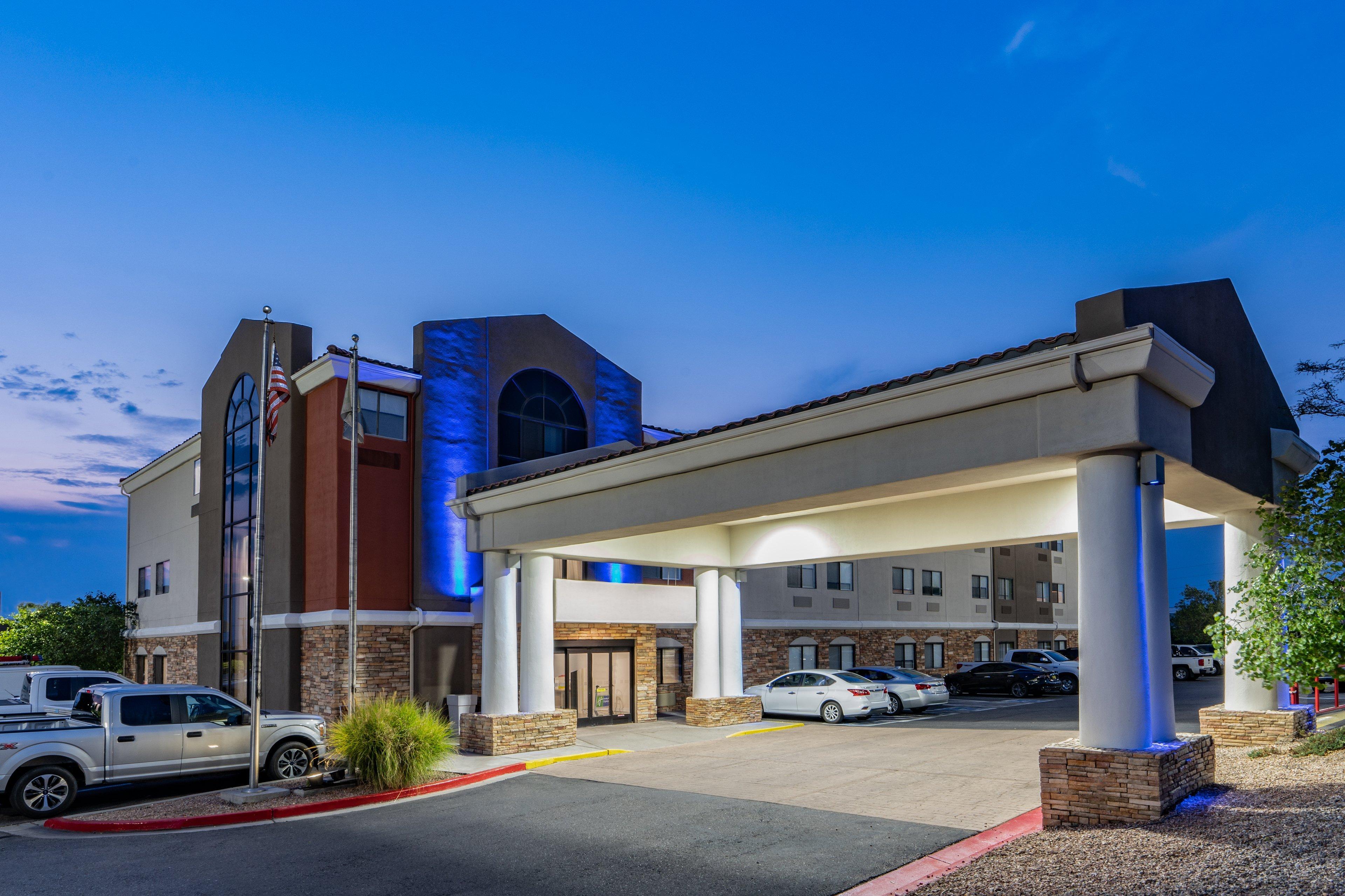 Hotel Express & - North Balloon Fiesta Park By Ihg