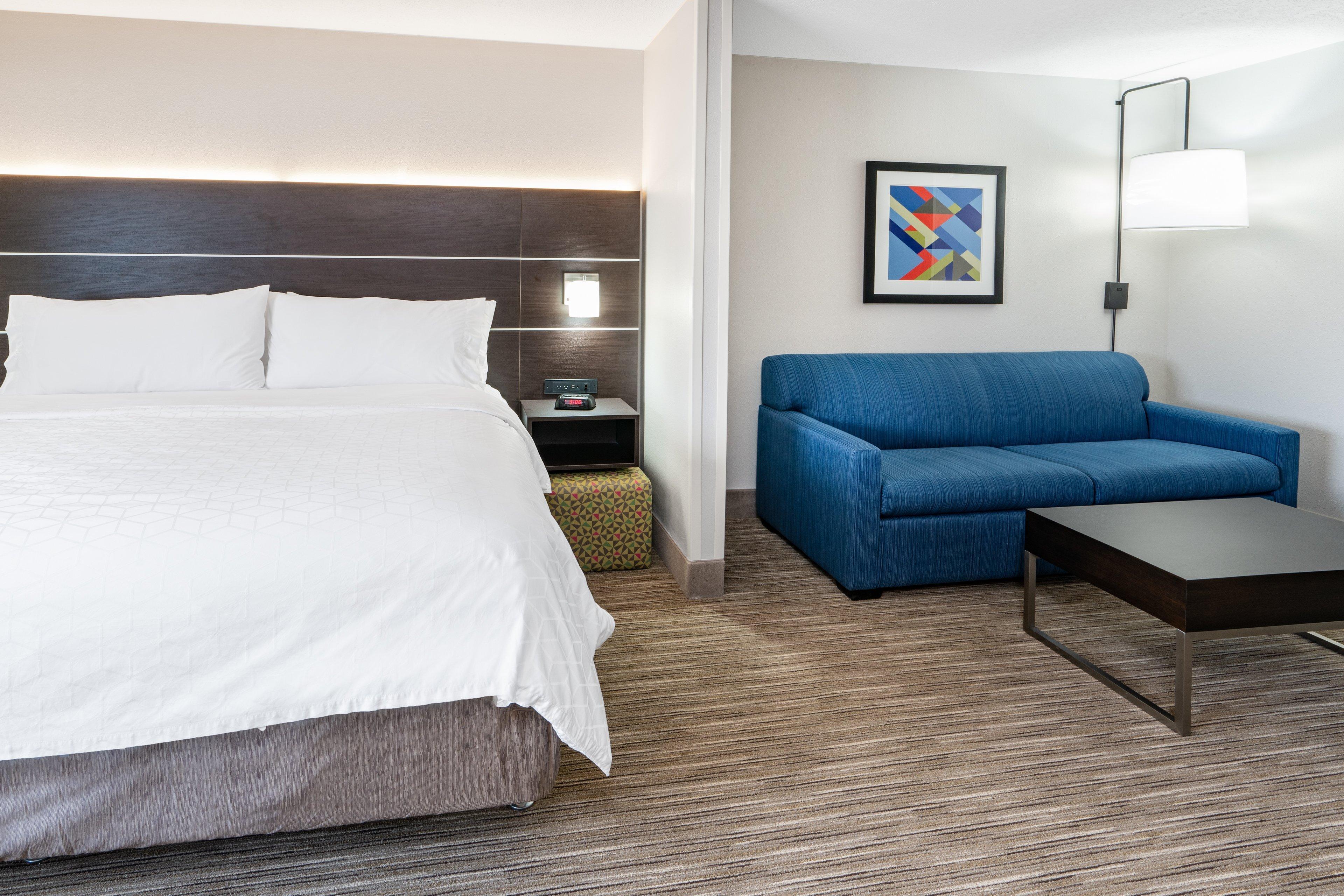 Express & - North Balloon Fiesta Park By Ihg Hotel 2*