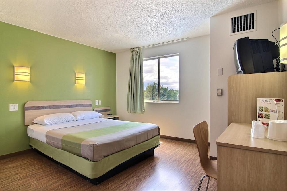 6-albuquerque, Nm - North Hotel