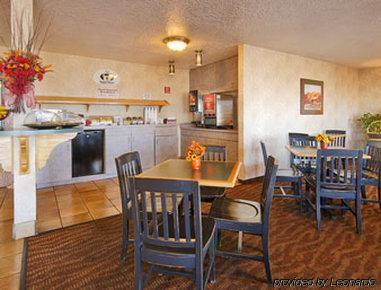 Super 8 Albuquerque/midtown Hotel 2*