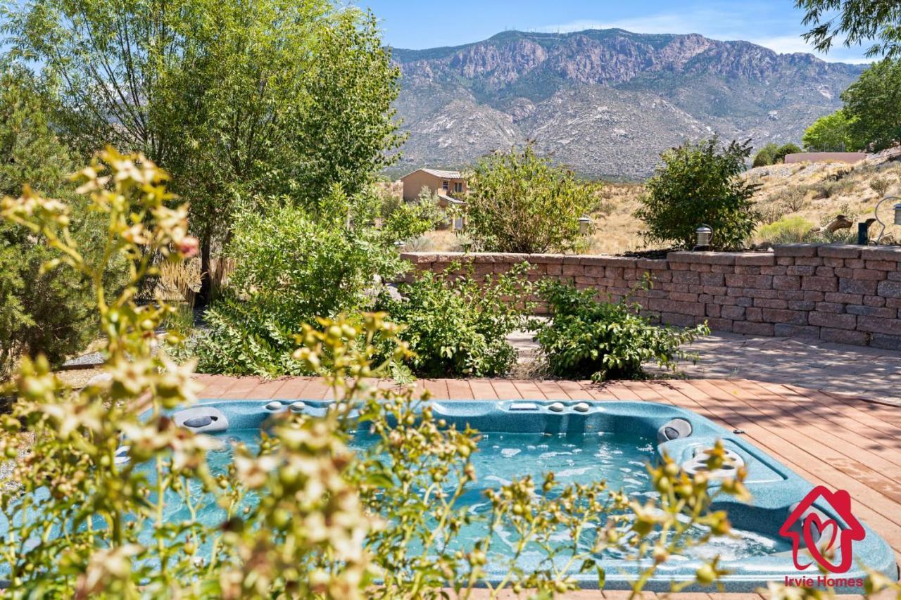 Elena's Sandia Sanctuary - An Irvie Holiday home *