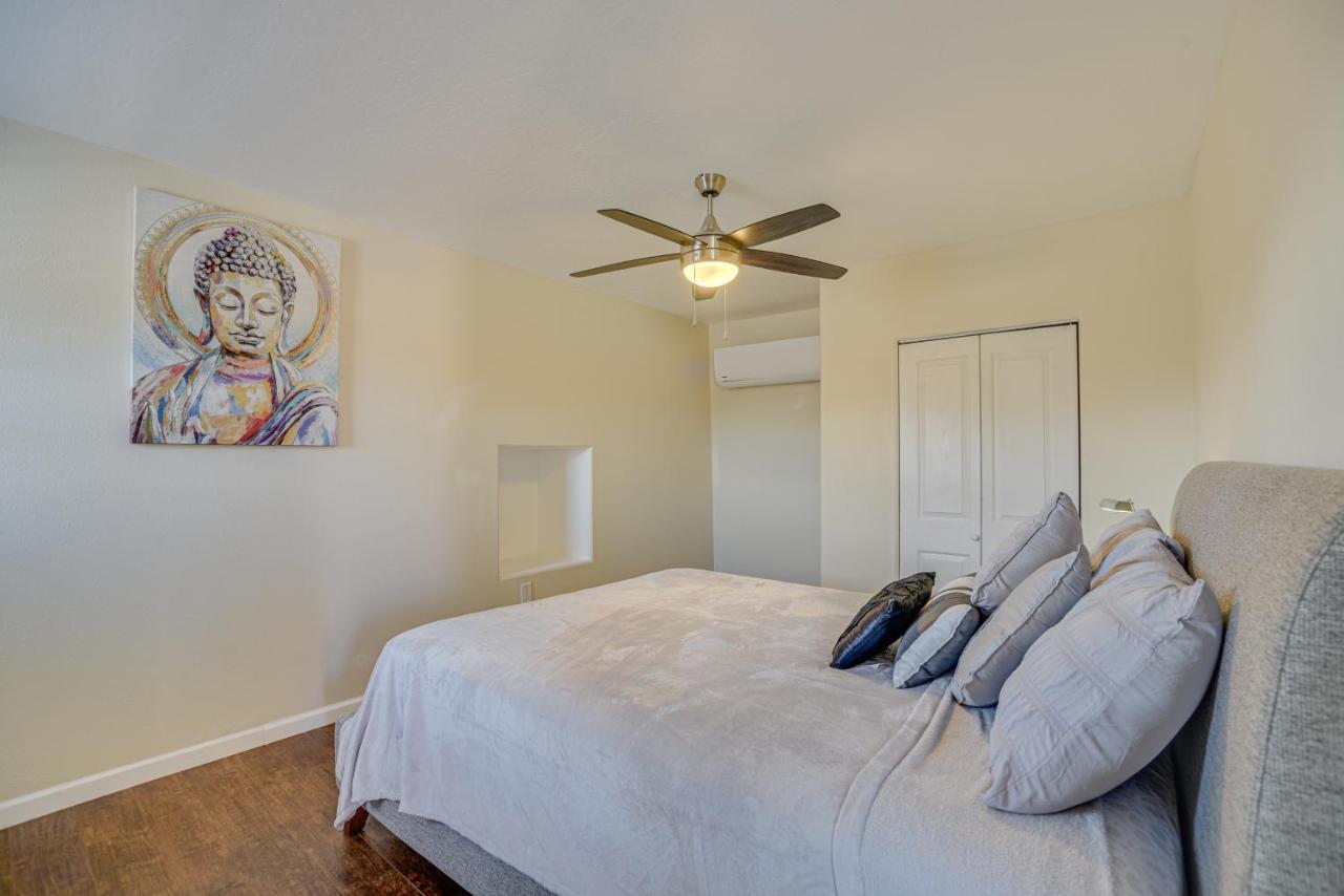 Sunlit Retreat 3 Mi To Old Town! Holiday home *