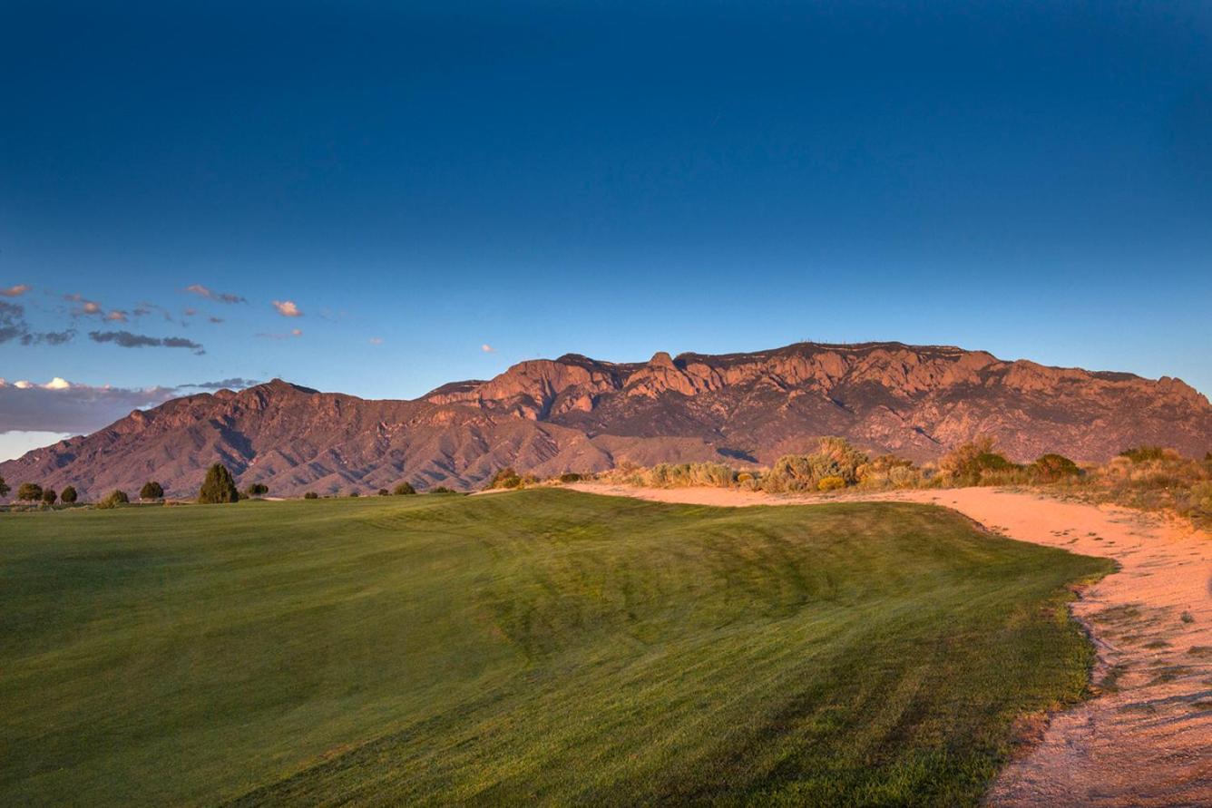Sandia And Casino 4*