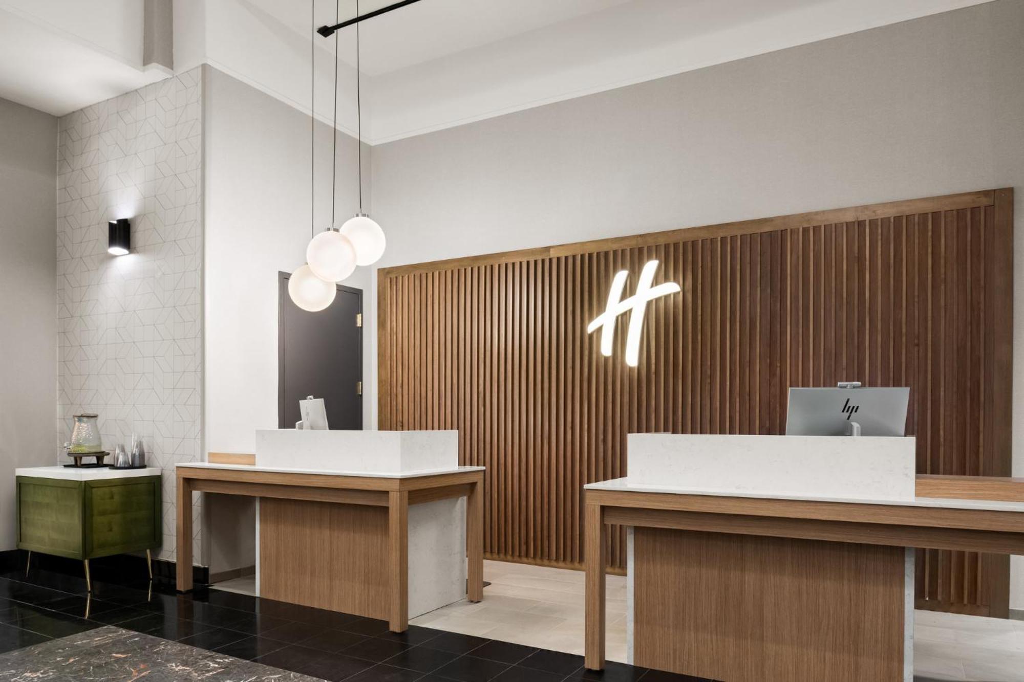 & Airport By Ihg 3*