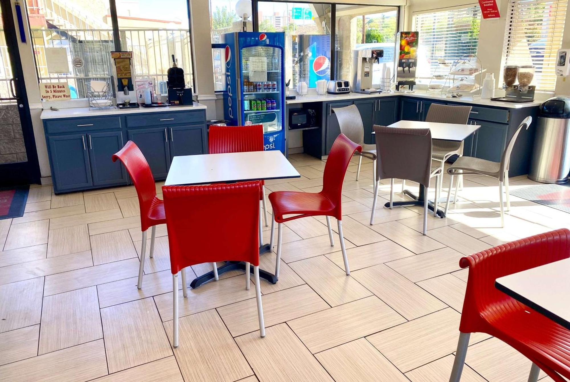 Super 8 By Wyndham Downtown 2* Albuquerque