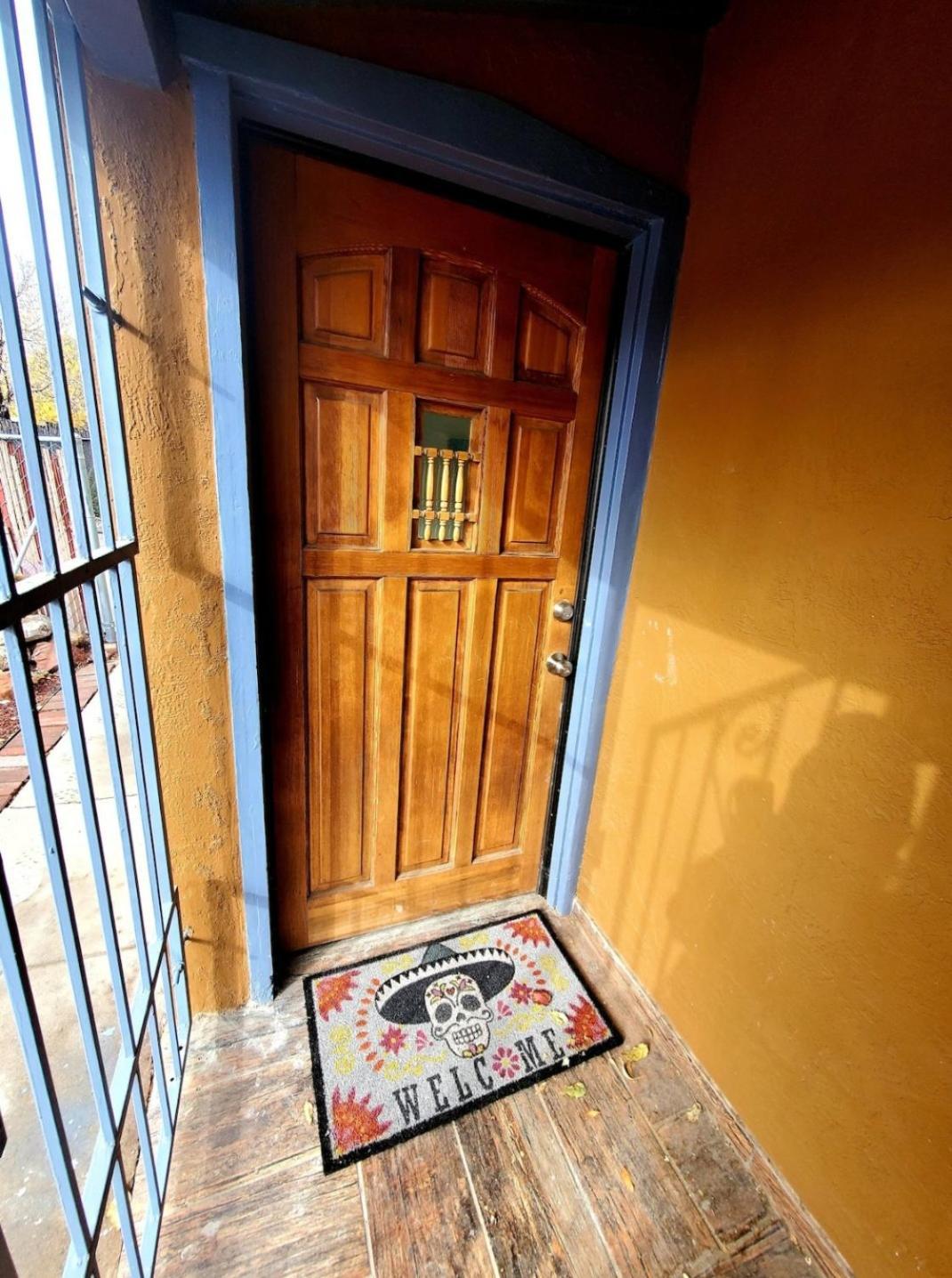 Pet Friendly Modern Casita In Heart Of Nob Hill Holiday home *