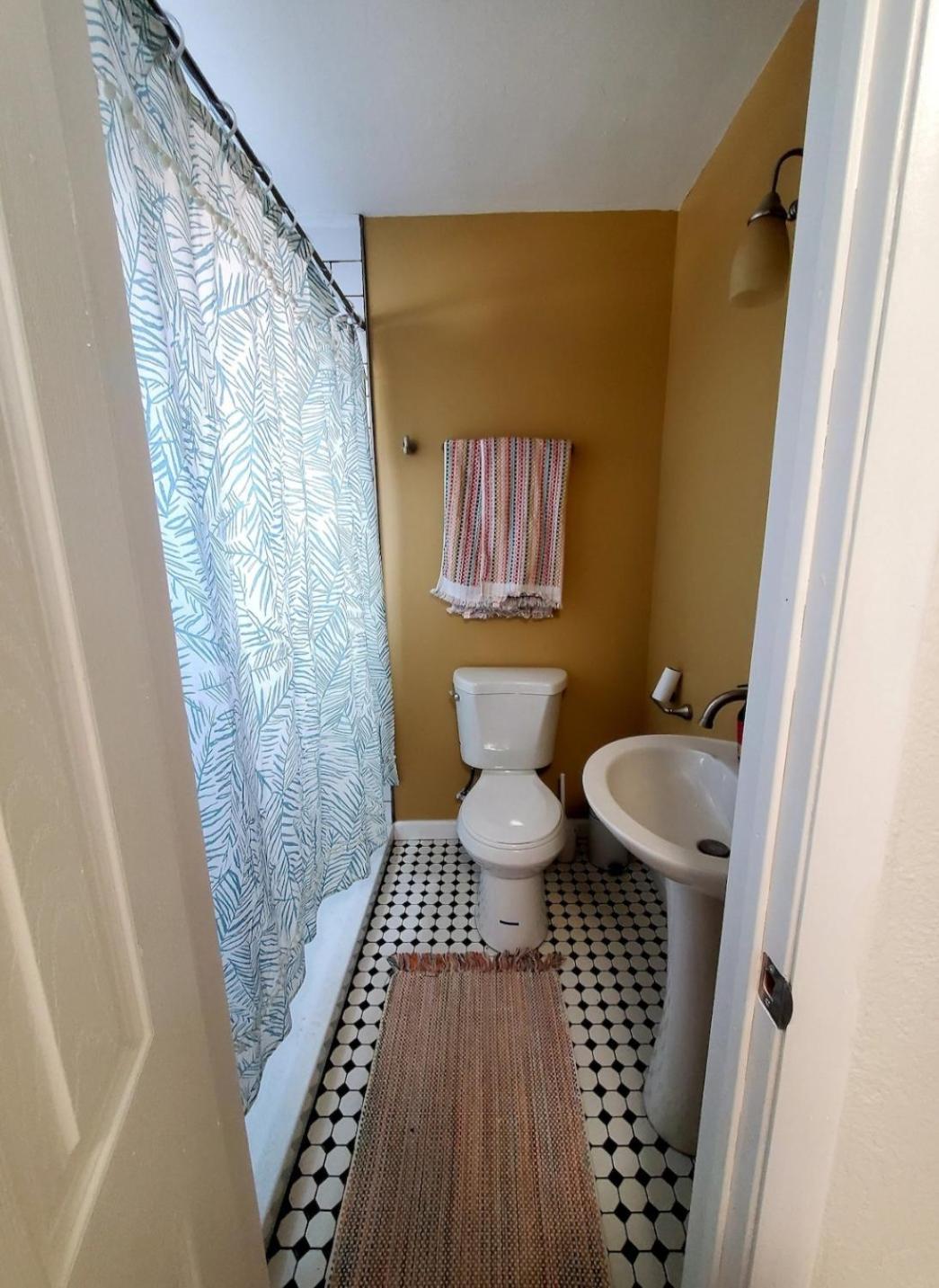 Holiday home Pet Friendly Modern Casita In Heart Of Nob Hill Albuquerque