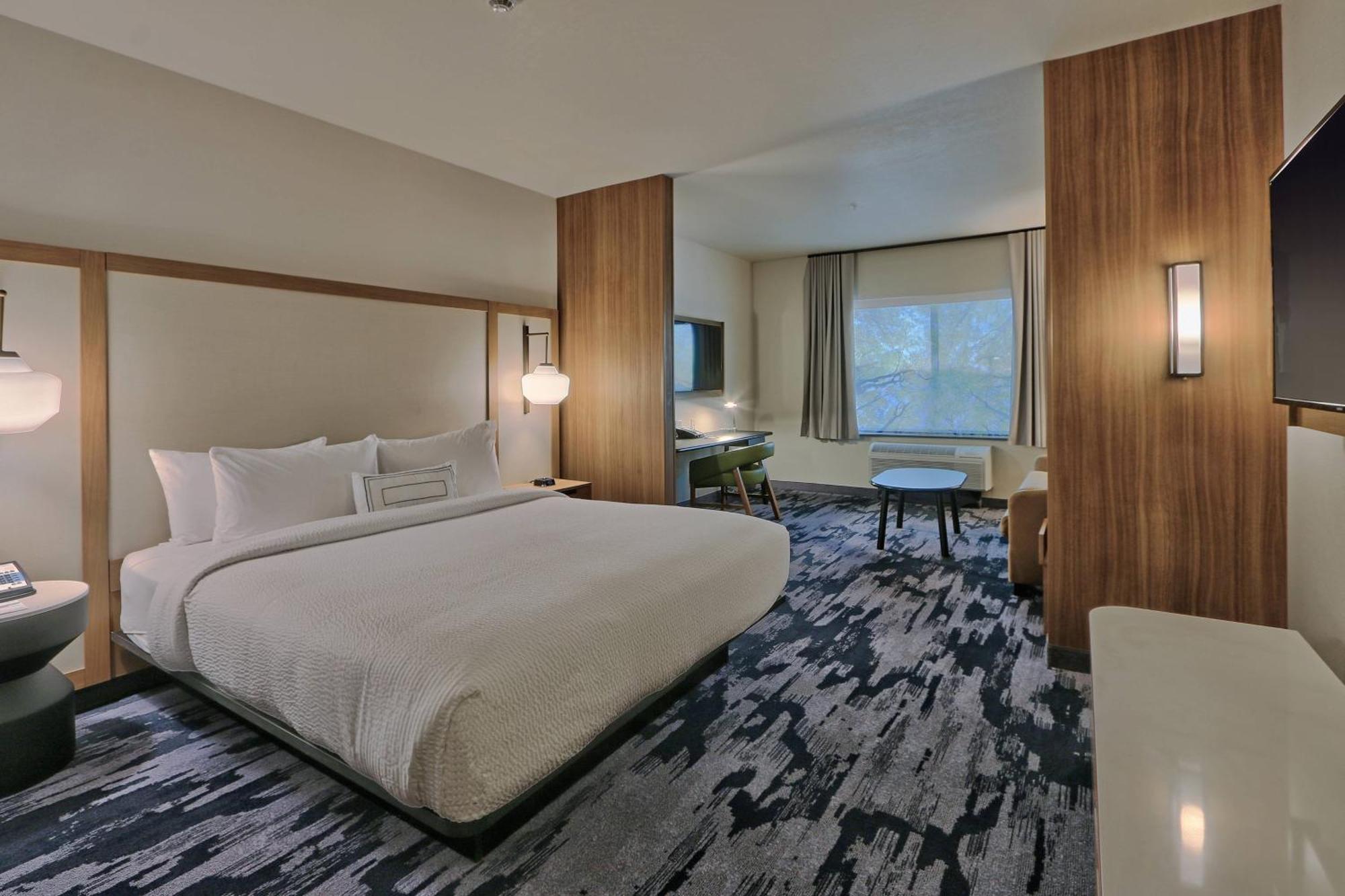 Fairfield & By Marriott North Hotel 3*