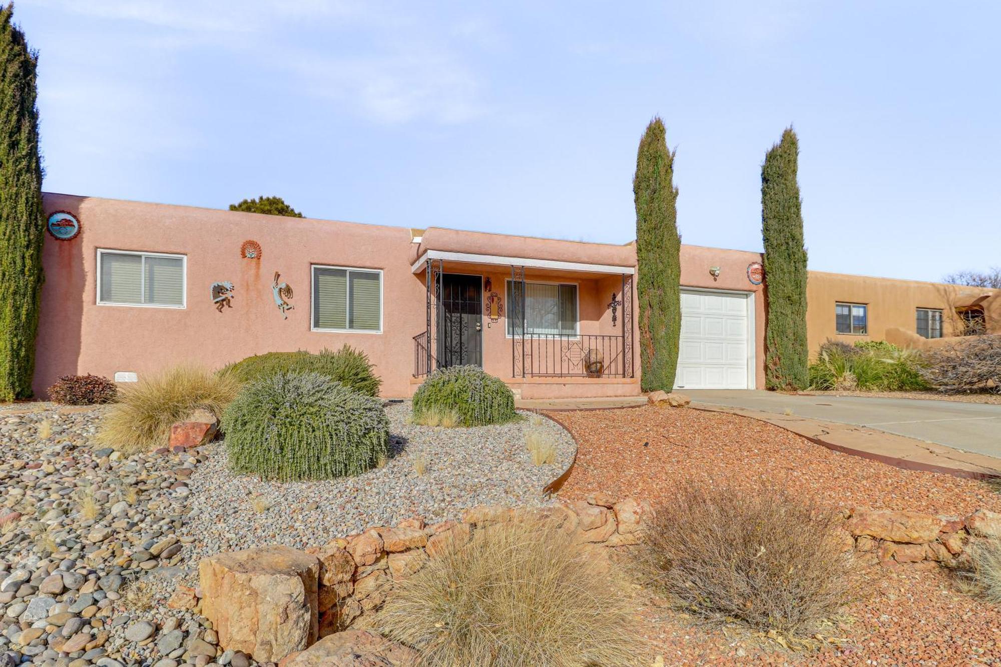 Holiday home 2 Mi To Unm Campus In Quiet Area Of Abq Albuquerque