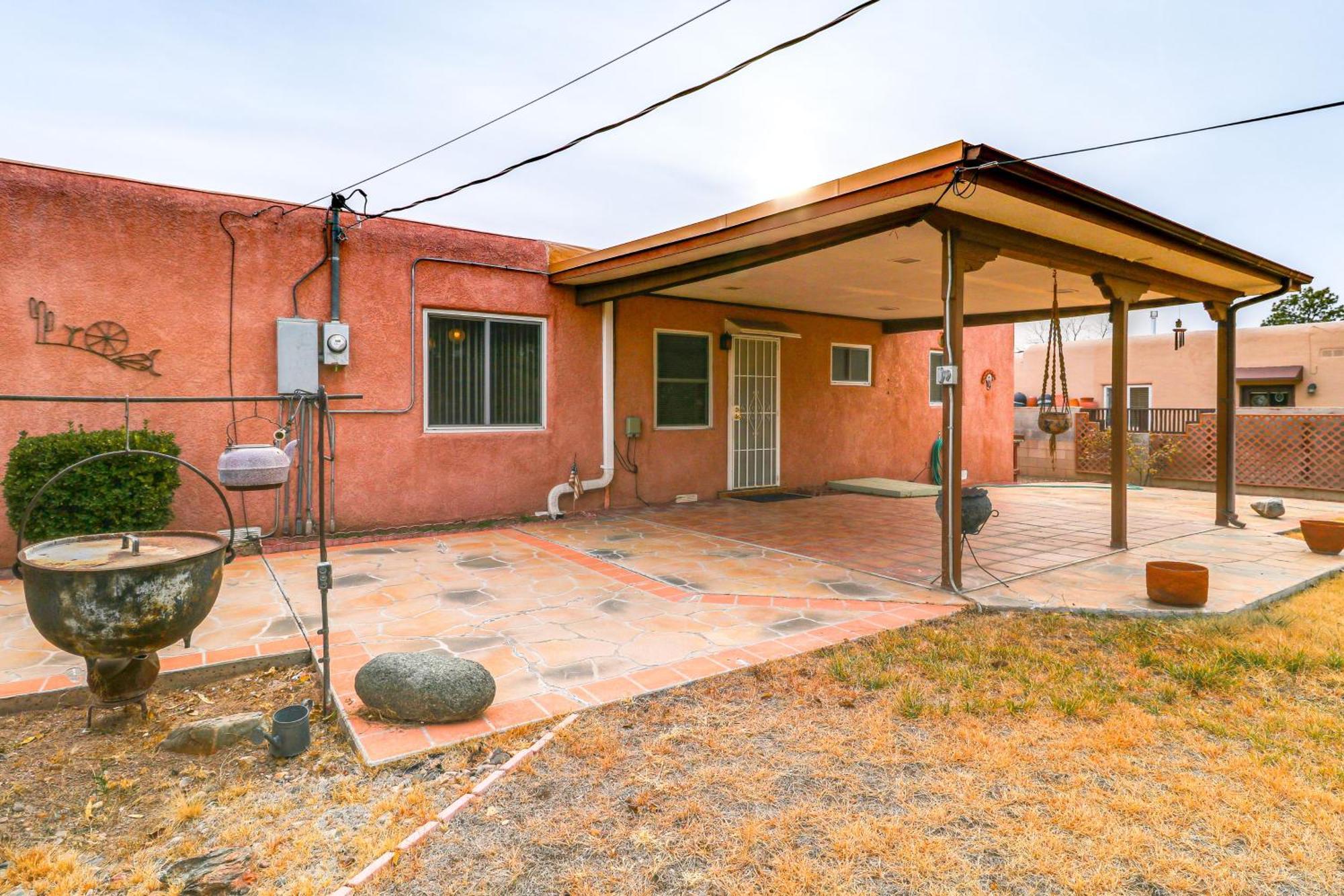 2 Mi To Unm Campus In Quiet Area Of Abq Holiday home *
