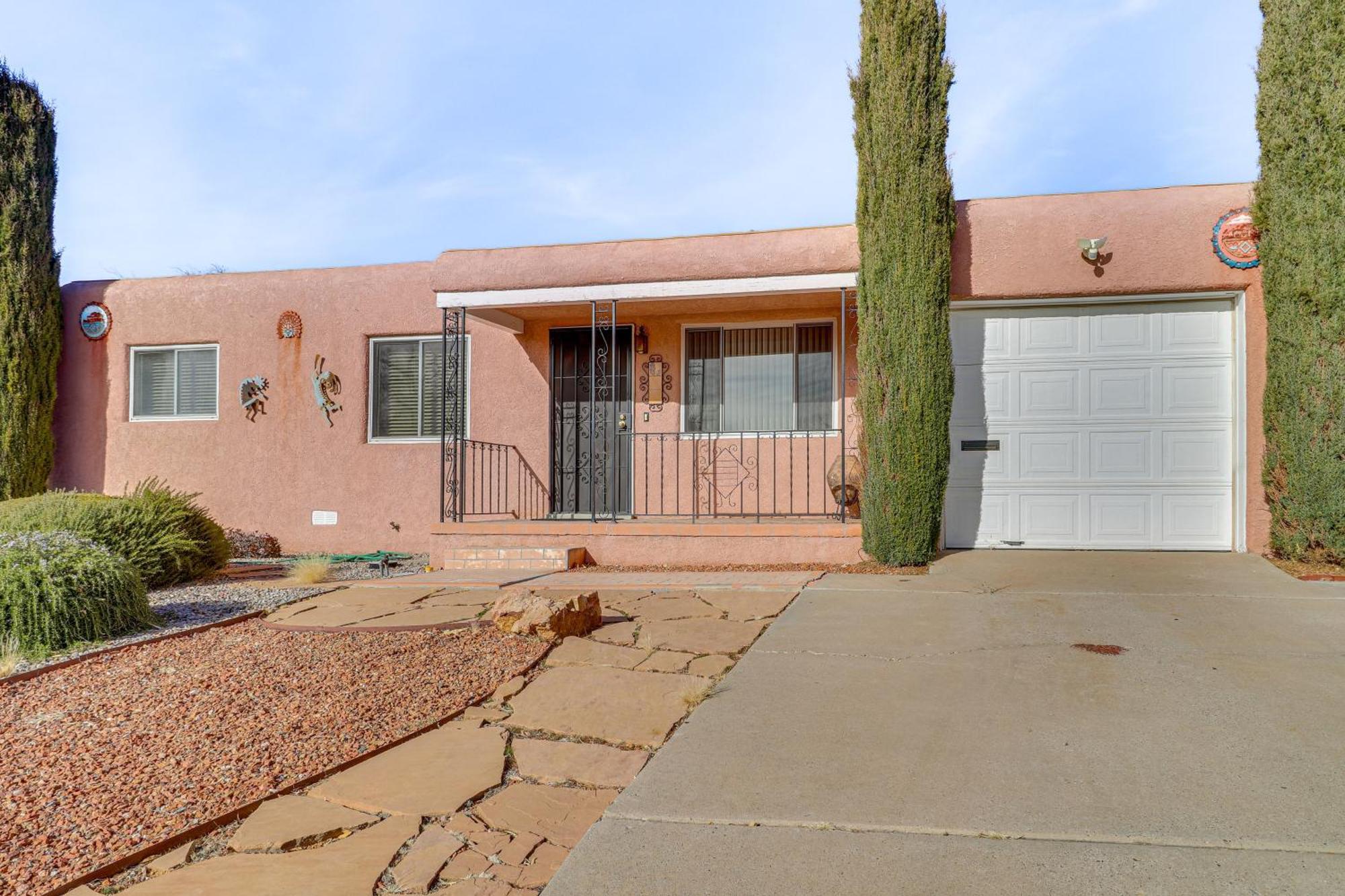 2 Mi To Unm Campus In Quiet Area Of Abq Holiday home