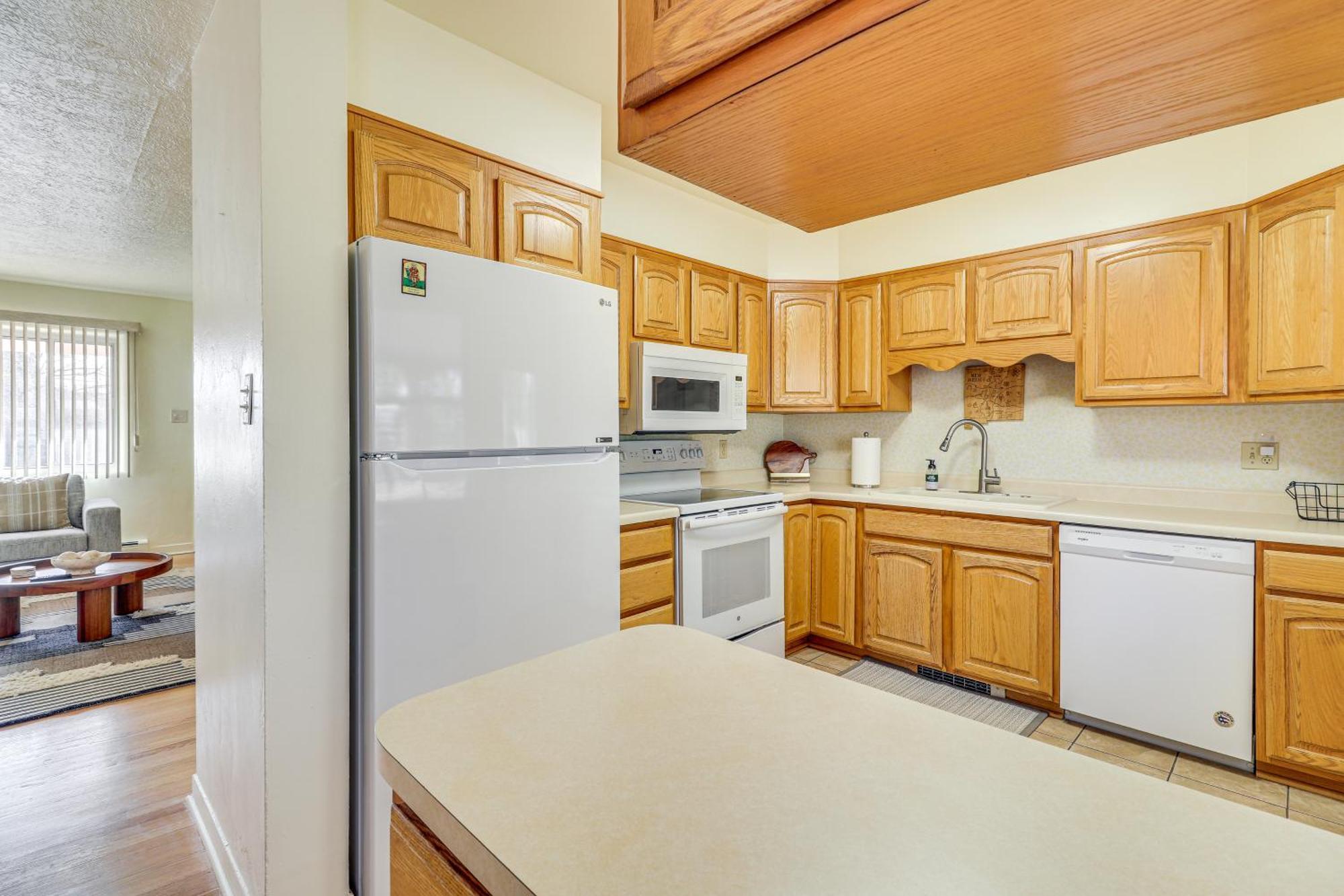 Holiday home 2 Mi To Unm Campus In Quiet Area Of Abq