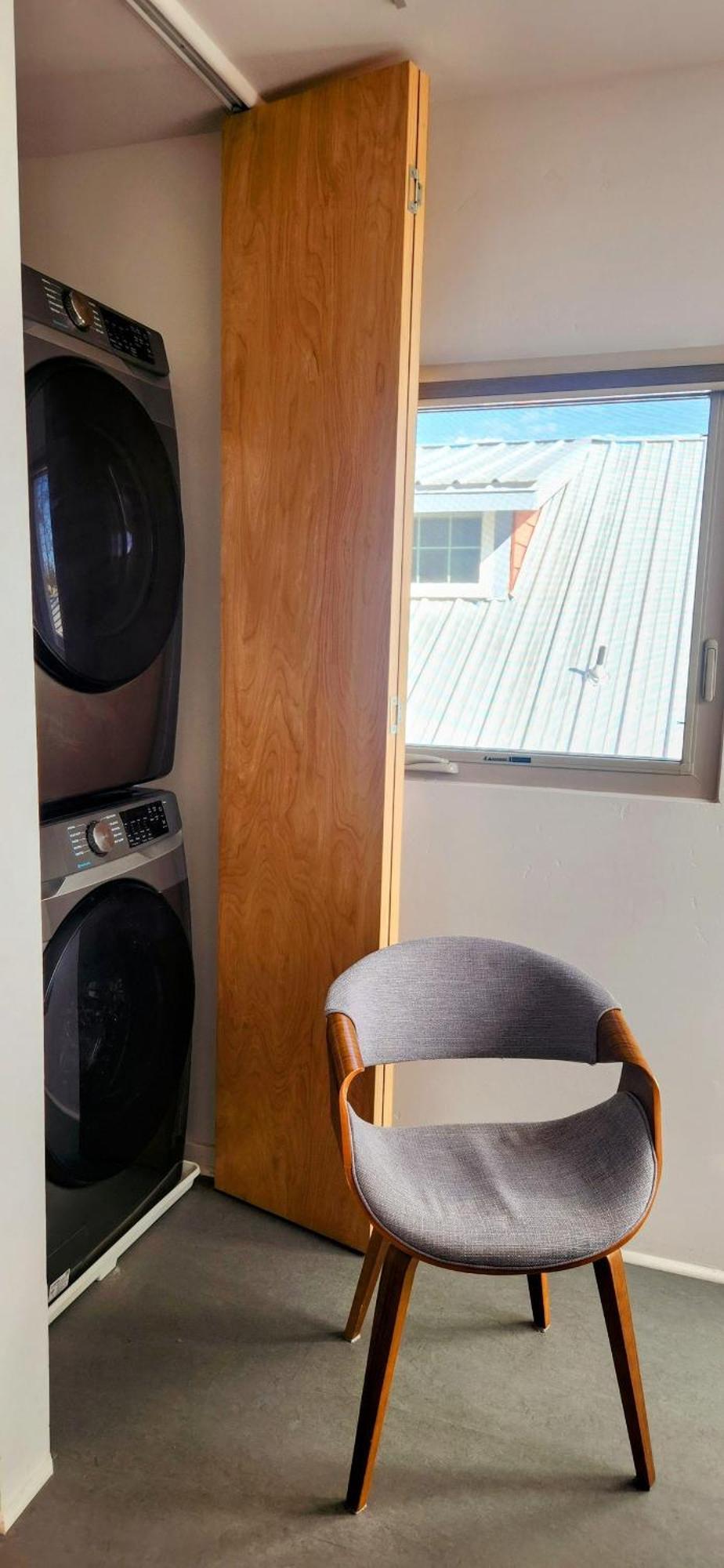 Elegant Townhome In Heart Of Down Town