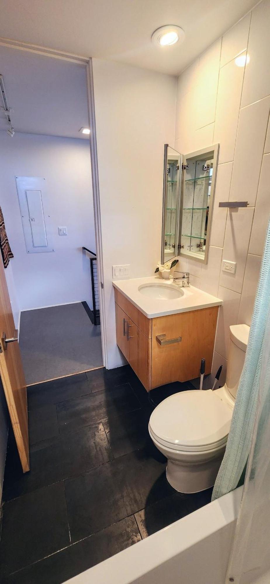 Elegant Townhome In Heart Of Down Town Apartment