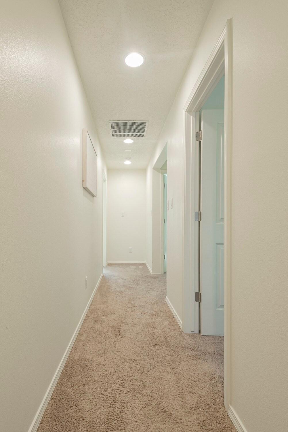 Modern 3br Next To Airport & Netflix Holiday home Albuquerque