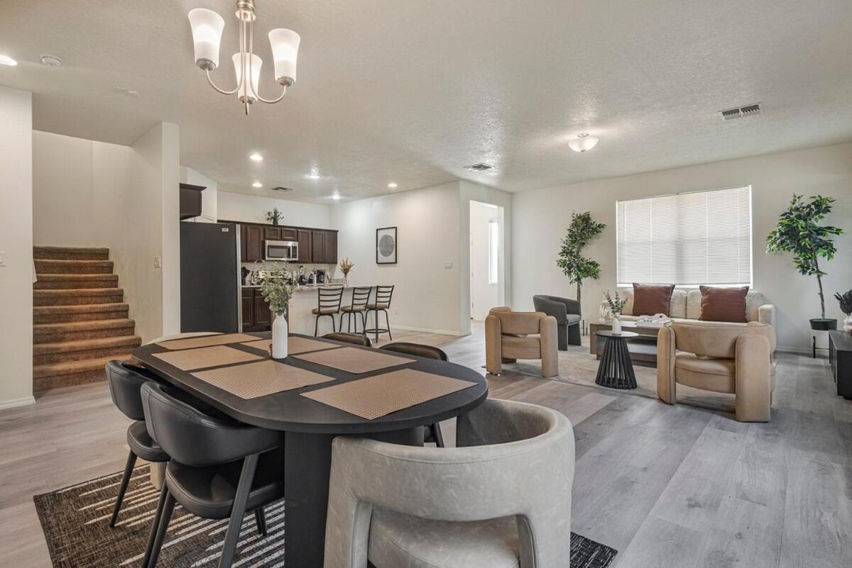 Modern 3br Next To Airport & Netflix Albuquerque