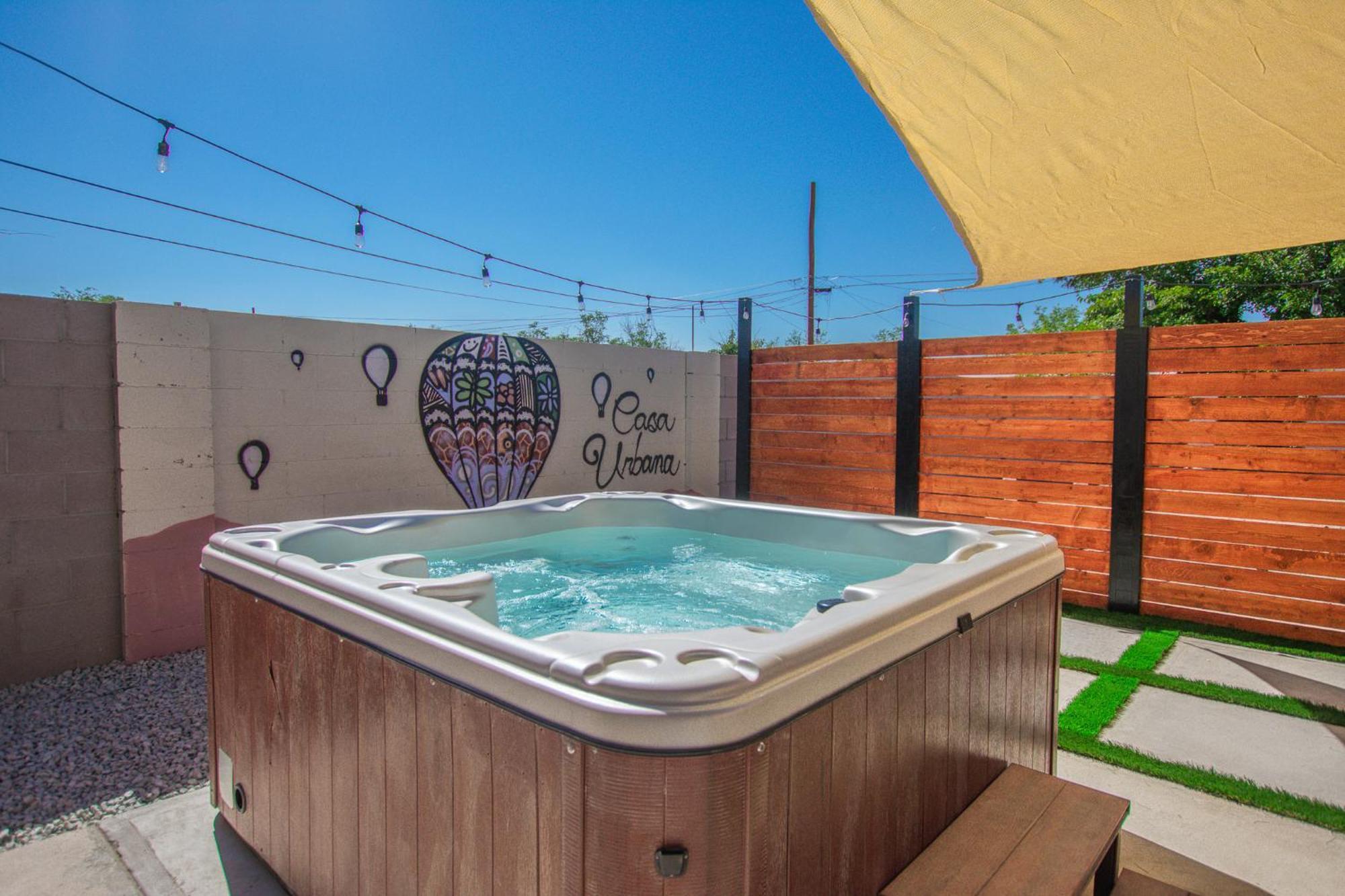 Casa Urbana-2bd-2bth-hot Tub-pet Friendly-no Pet Fees! Albuquerque