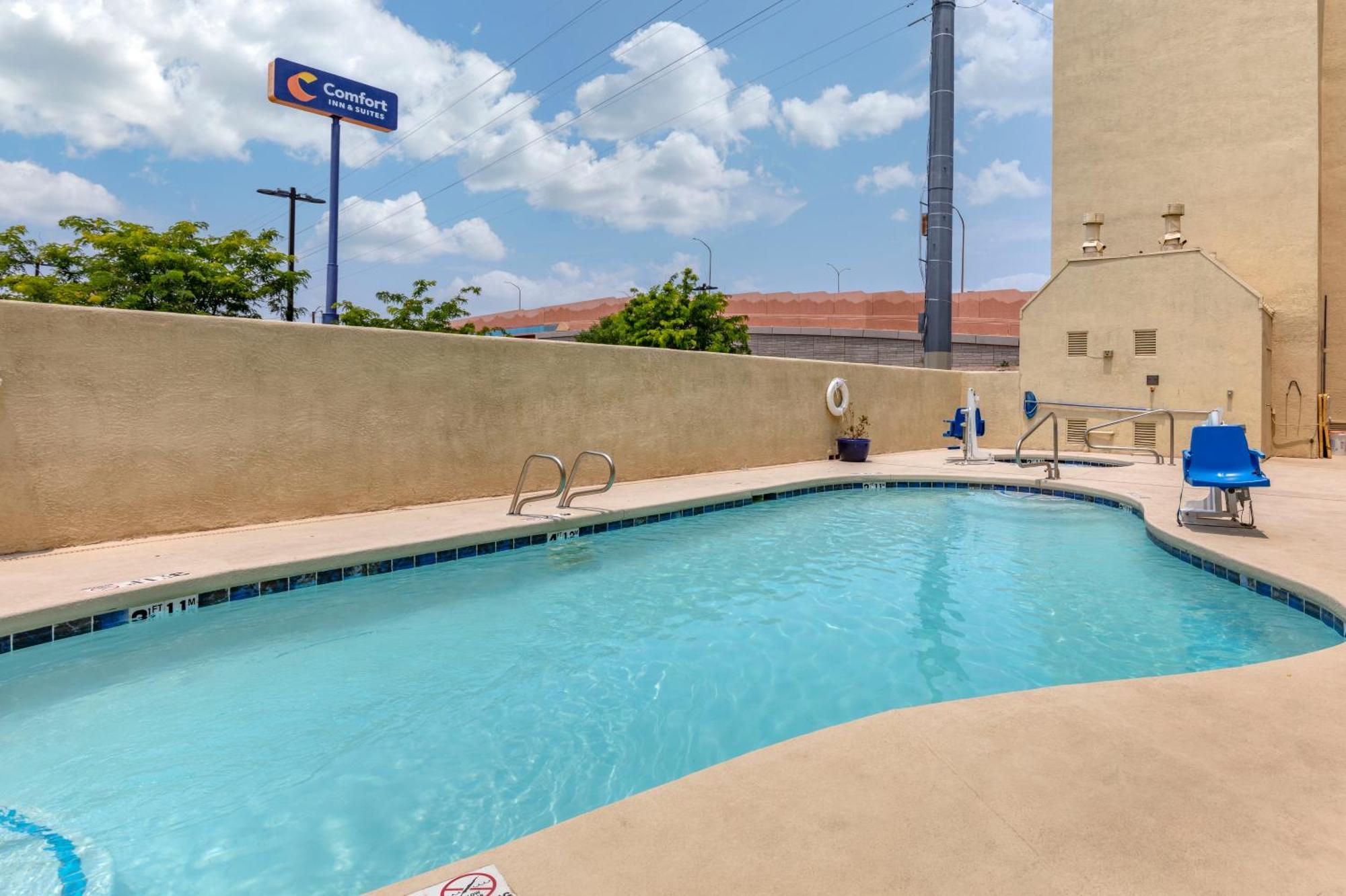 Comfort & Downtown Hotel 2*