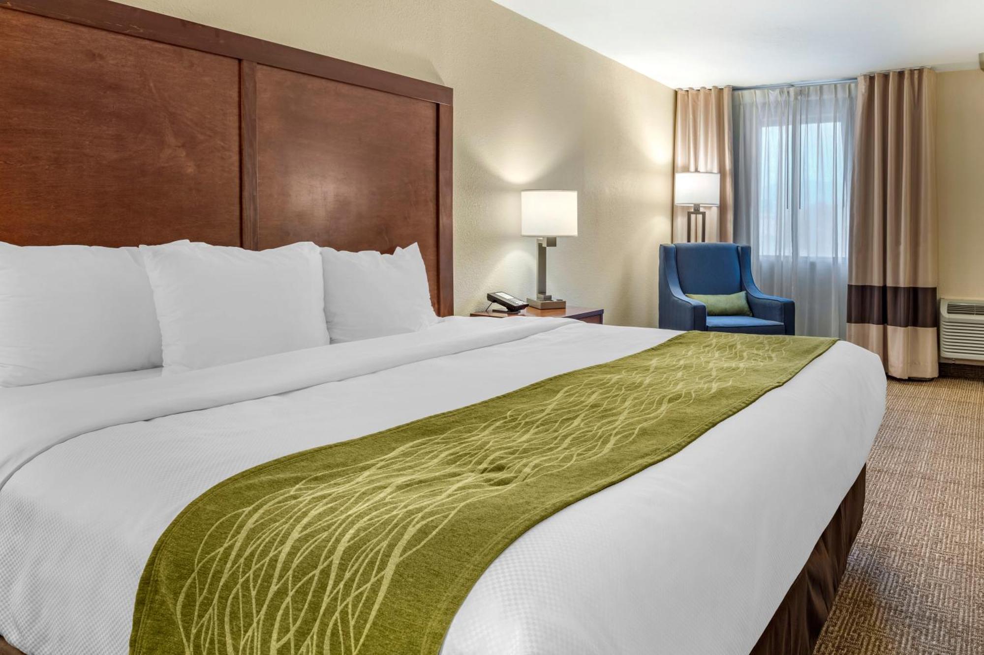 Comfort & Downtown Hotel