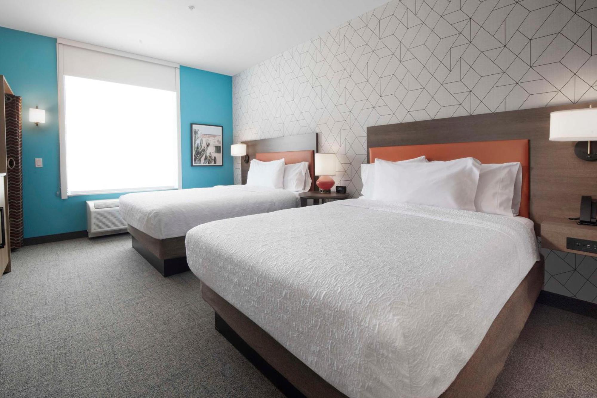 Home2 By Hilton Airport 3*