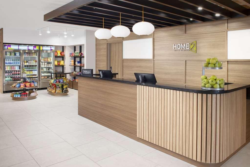 Hotel Home2 By Hilton Airport *