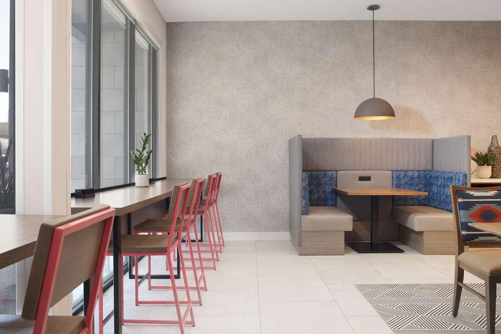 Home2 By Hilton Airport *