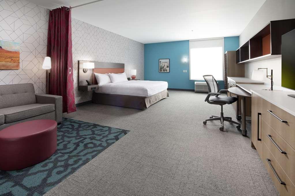 Home2 By Hilton Airport Hotel *