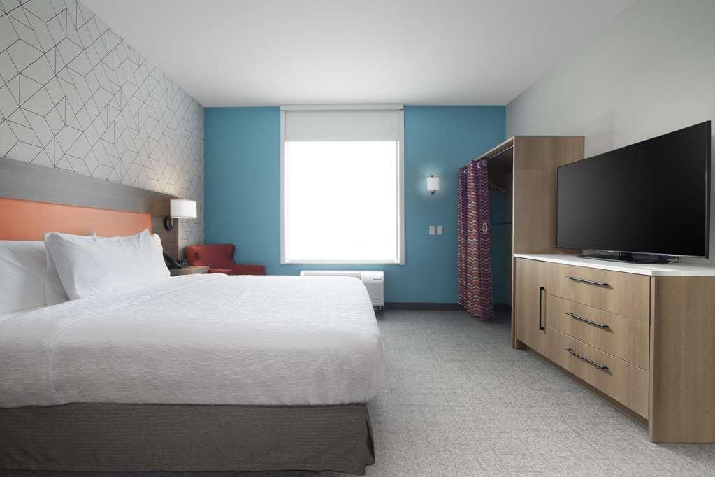 Hotel Home2 By Hilton Airport *
