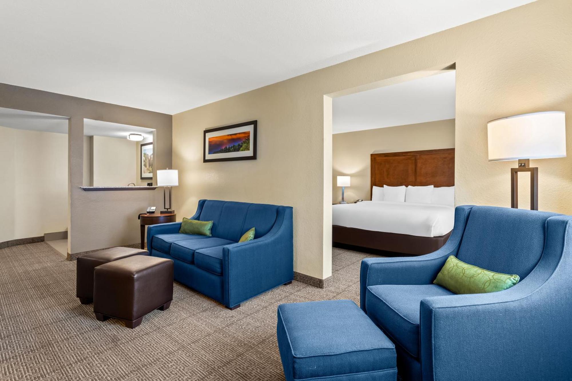 Comfort & Downtown Hotel 2*