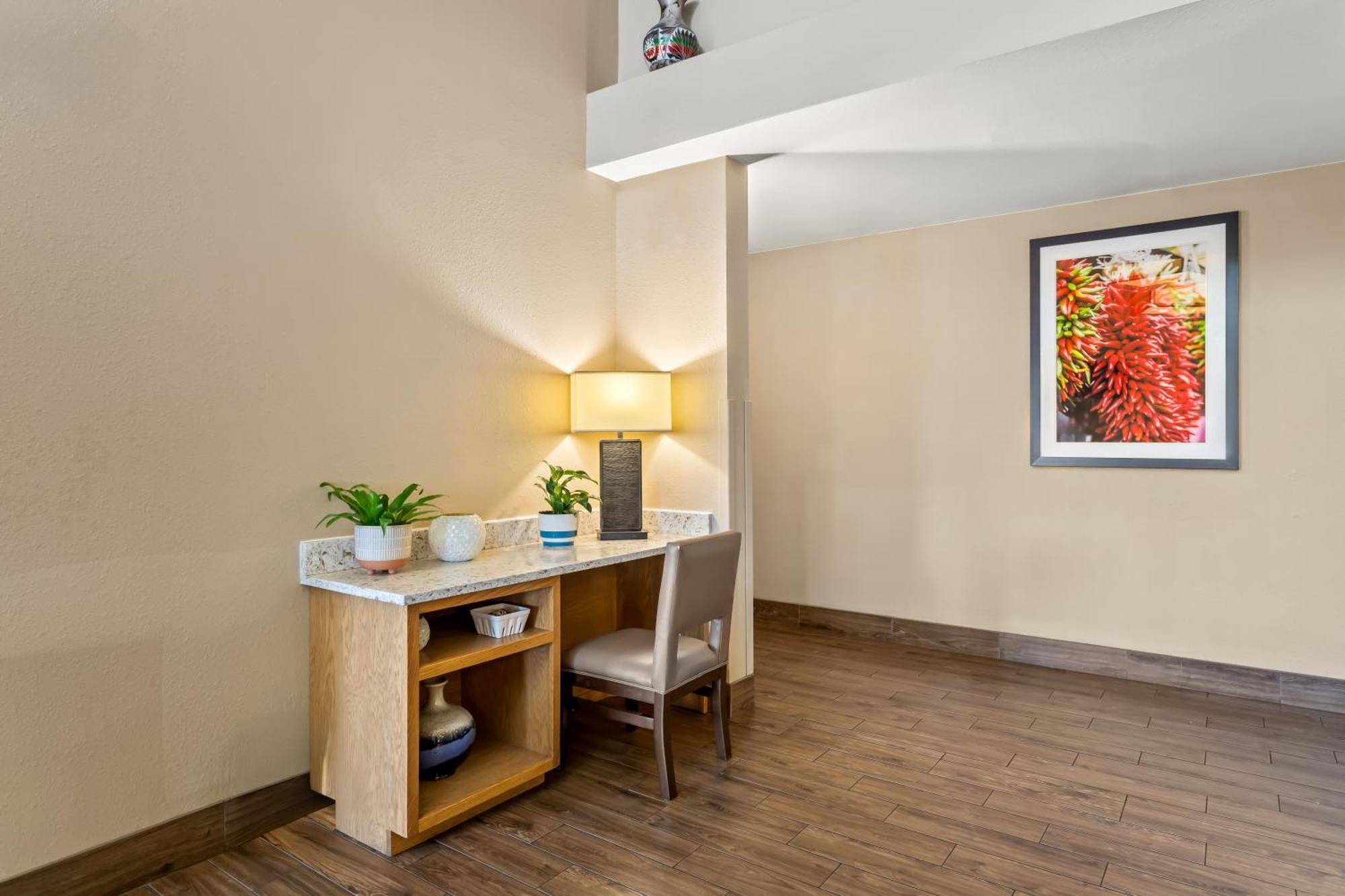 Hotel Comfort & Downtown