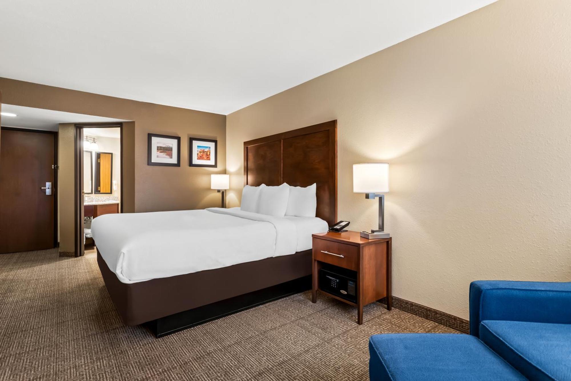 Comfort & Downtown Hotel 2*