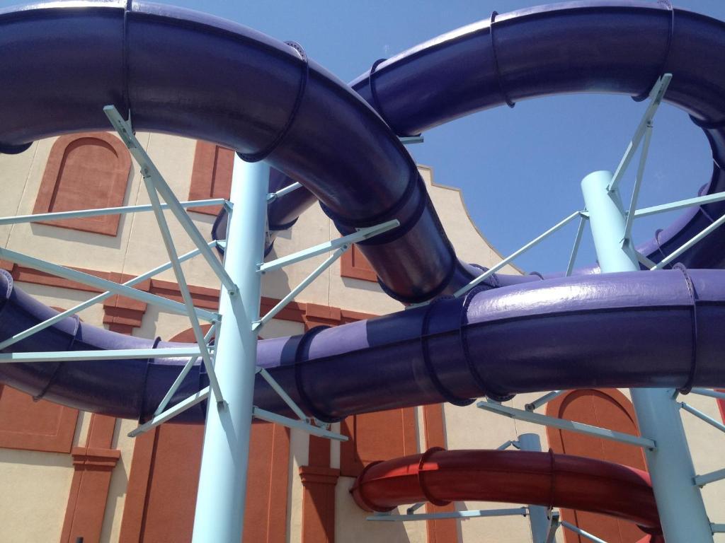 Wyndham & Conference Center Hotel