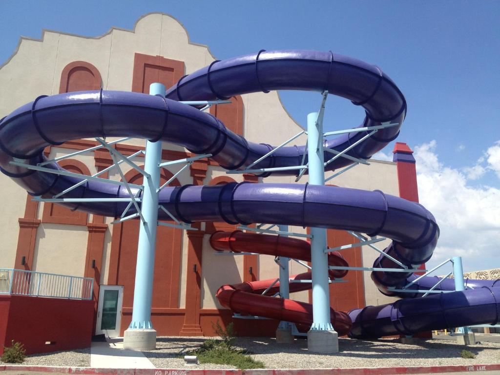 Hotel Wyndham & Conference Center 3*