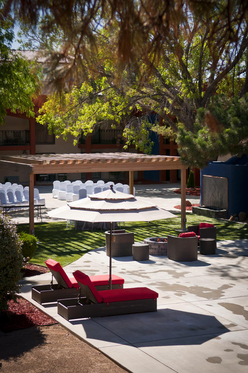 Hotel Wyndham & Conference Center