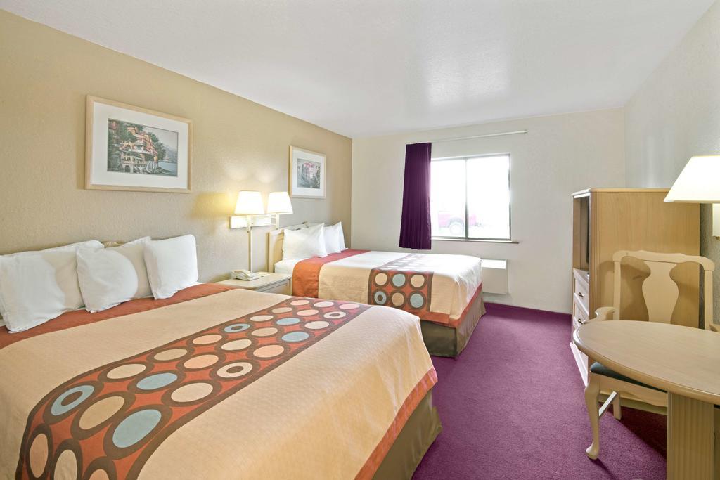 Hotel Super 8 Albuquerque/midtown 2*