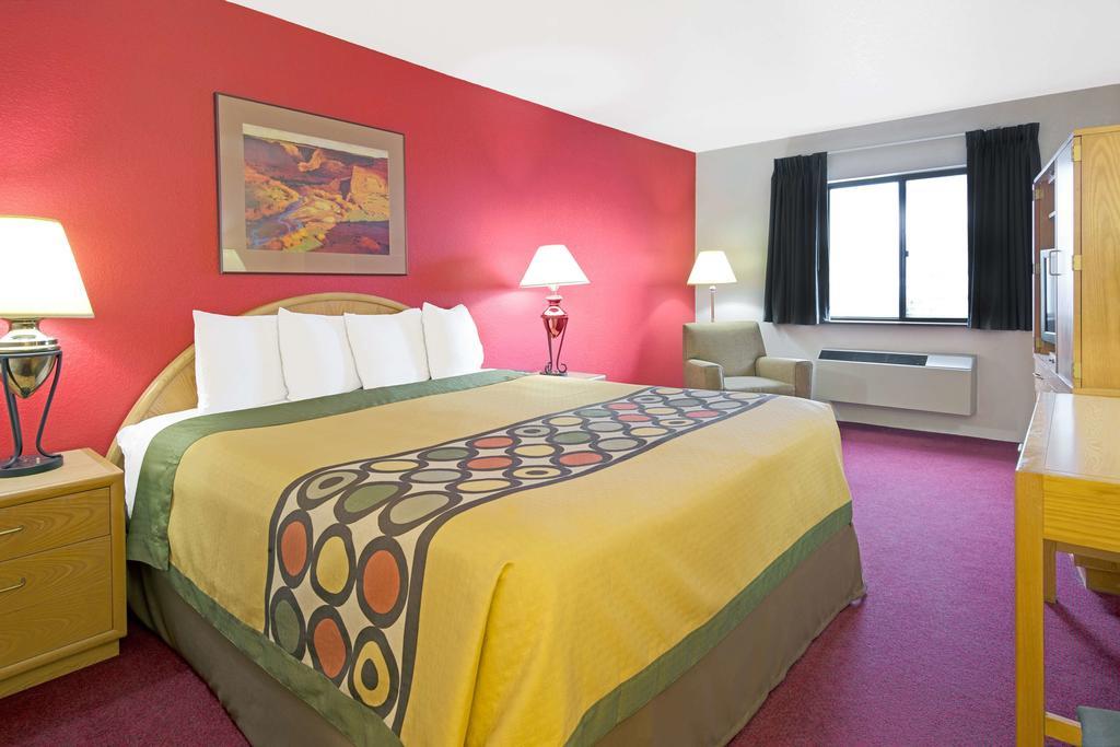 Hotel Super 8 Albuquerque/midtown 2*
