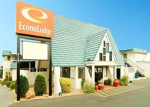 Super 8 By Wyndham Downtown Motel