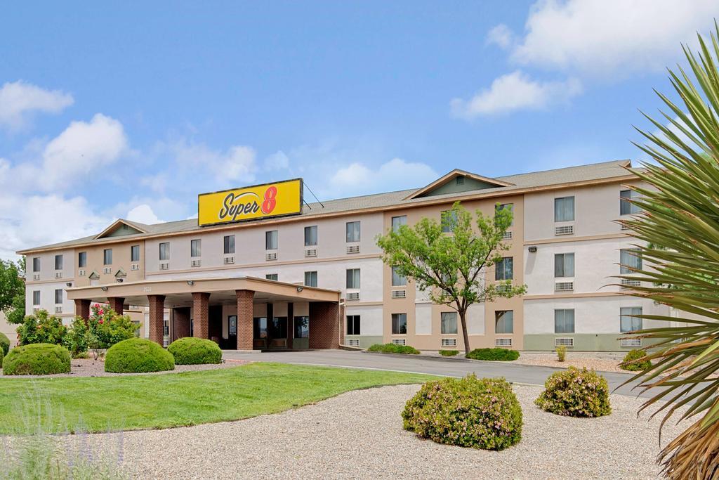 Hotel Super 8 Albuquerque/midtown 2*