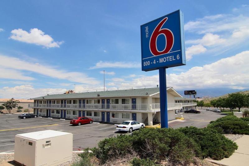 Super 8 Albuquerque/midtown