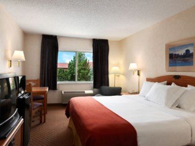 Hotel Days & By Wyndham Airport