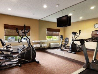Days & By Wyndham Airport Hotel 2*